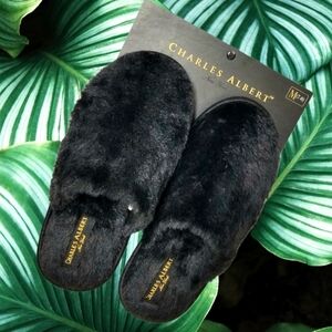 Charles Albert New York Plush Black Faux Fur Slippers Sz Small NWT